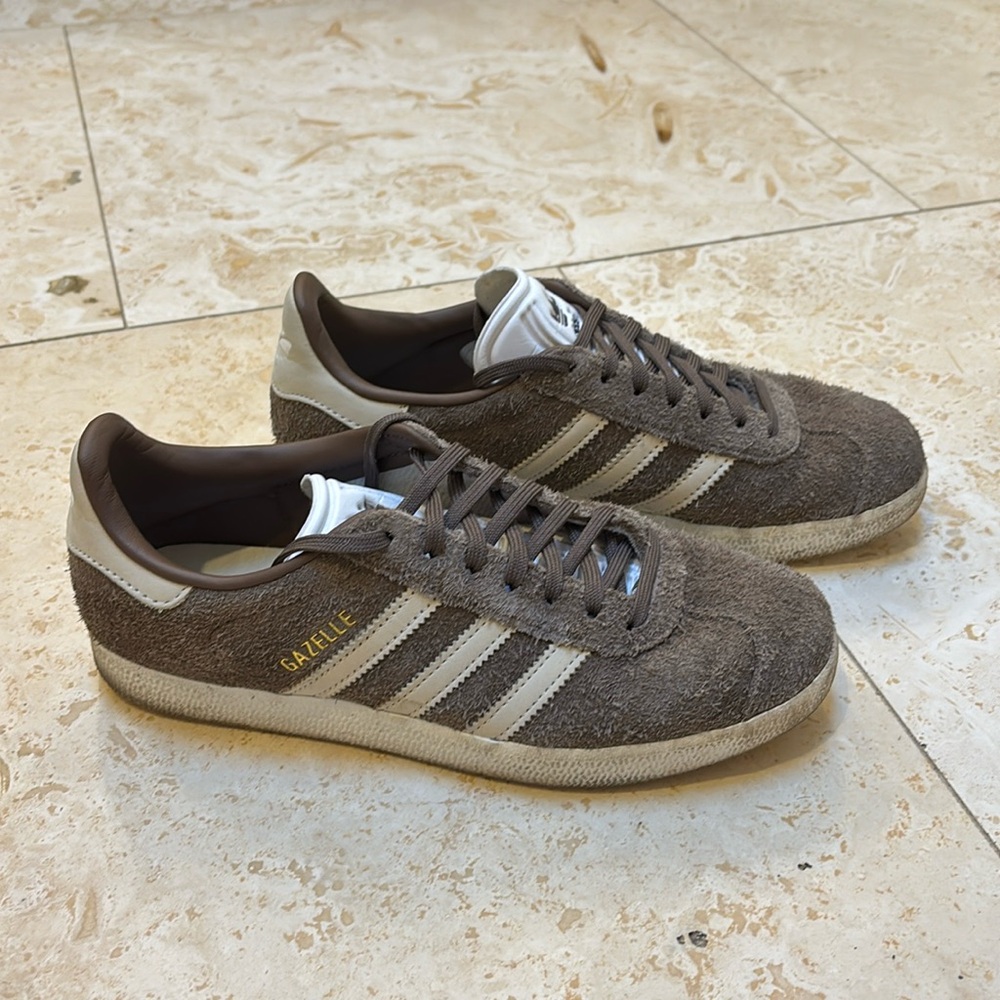 Adidas gazelle 7 EUC